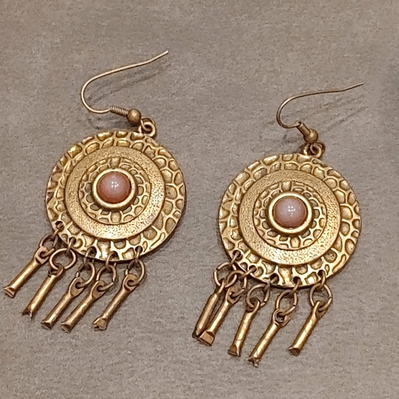 A Beautiful Bronze Set of Jewelry - Picture 10 of 11